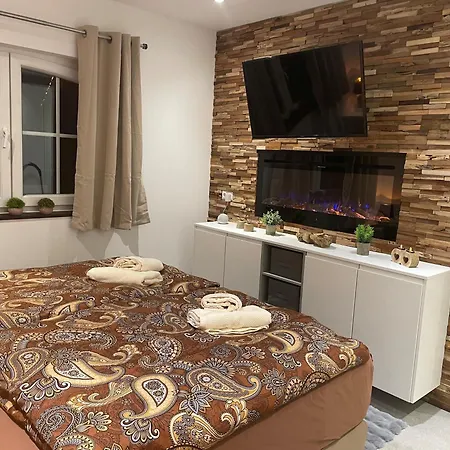 Saras Weinchalet Guntersblum